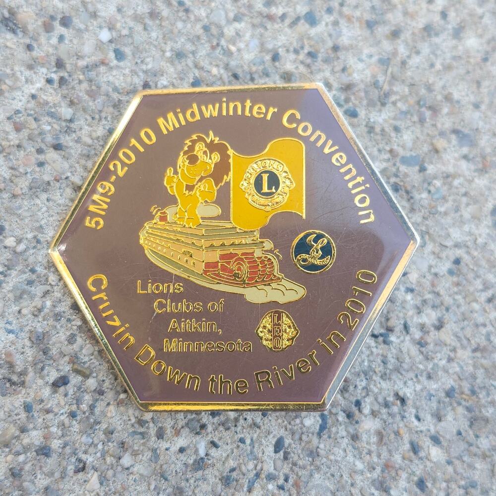 Lions Club 5M9 2010 Midwinter Convention Aitkin Minnesota Riverboat Enamel Pin